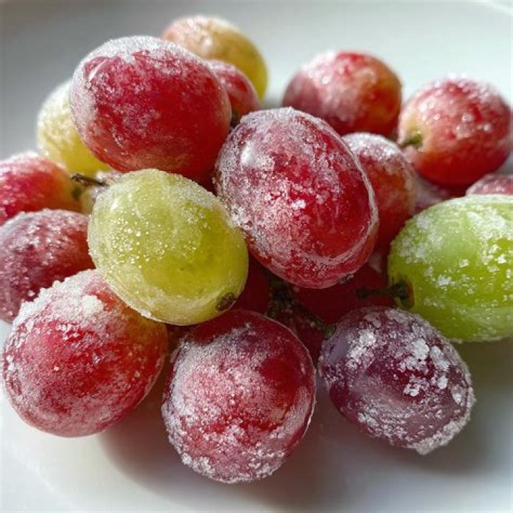 Are frozen grapes good?