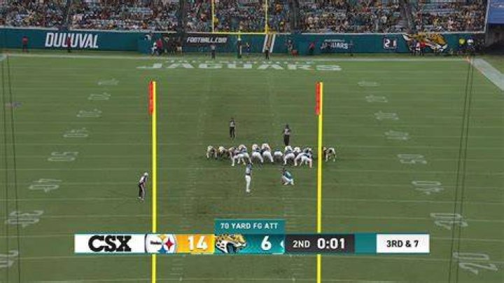 Can a field goal be punted?