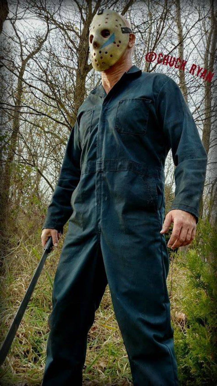 Did jason voorhees wear a jumpsuit?