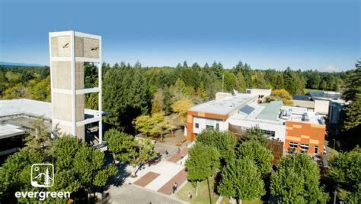 Does evergreen college still exist?