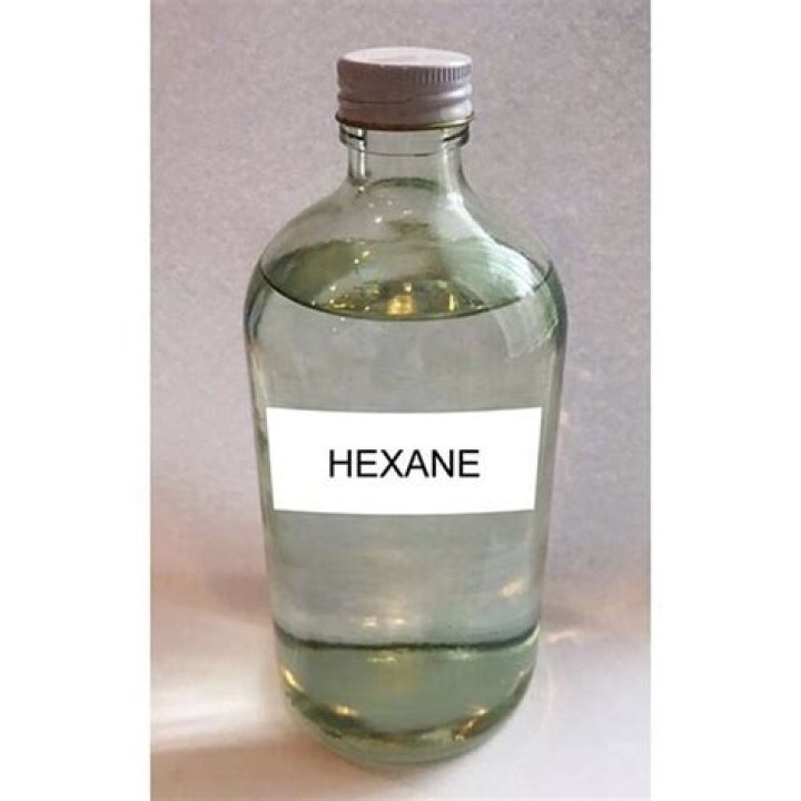 Does liquid hexane conduct?