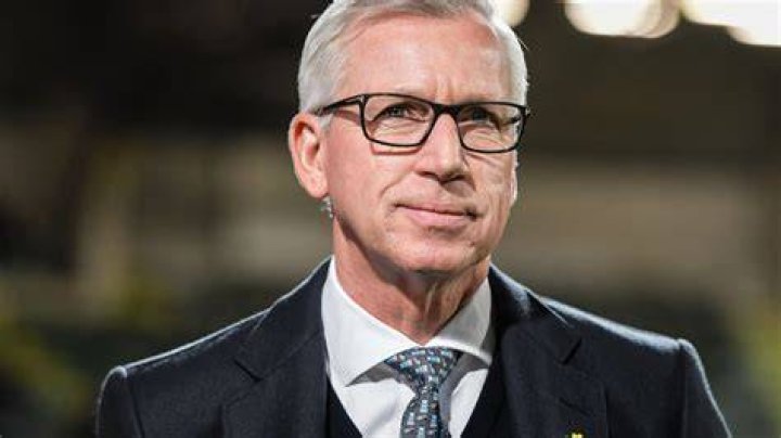 How old is alan pardew?
