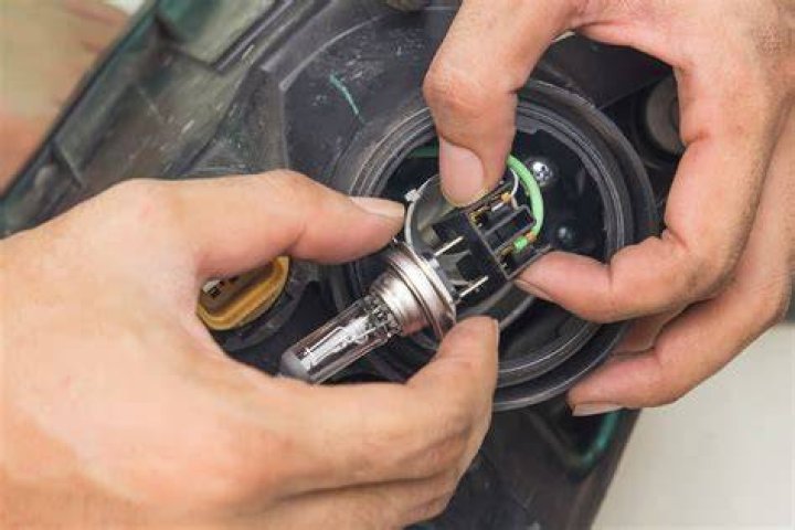 Should you replace headlight bulbs in pairs?