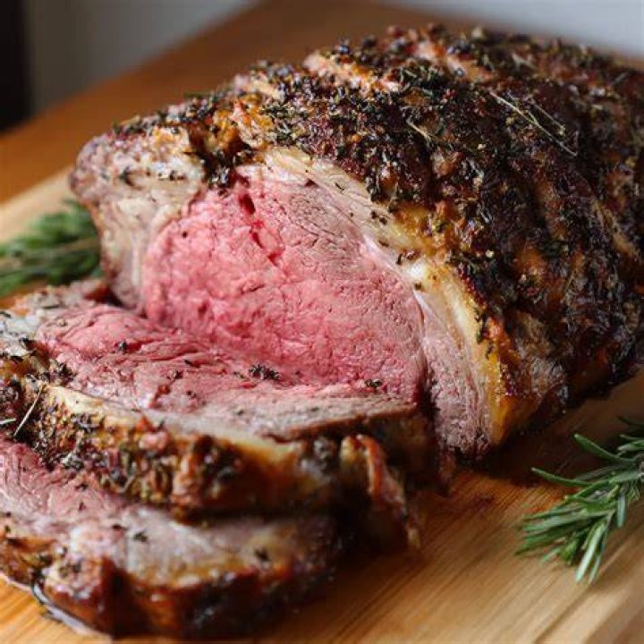 Where is cross rib roast cut from?