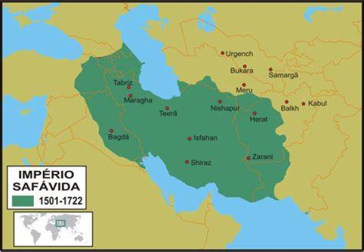 Why did the safavid empire eventually decline?