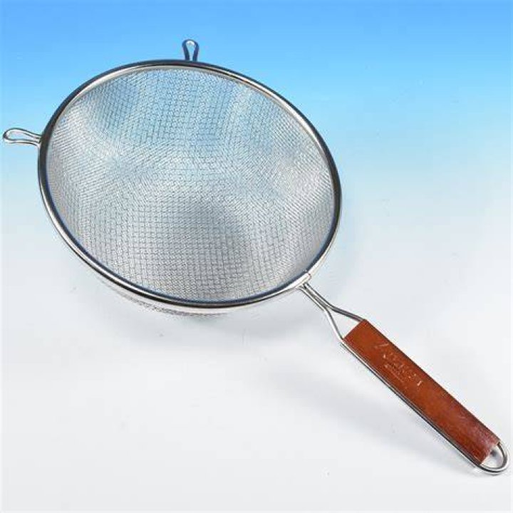Will a strainer work as a sifter?